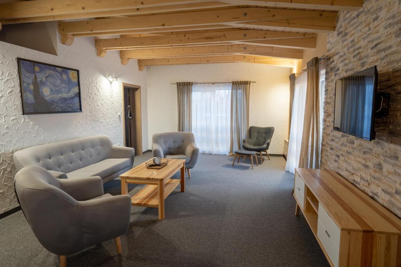 Apartmány Janka + camp Bešeňová Exterior foto